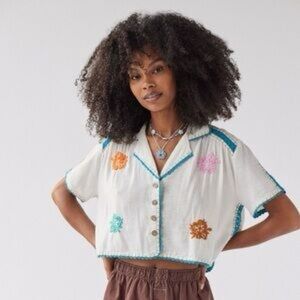 Urban Outfitters Womens Top Rowan Embroidered White Cropped Oversized Sz. XS